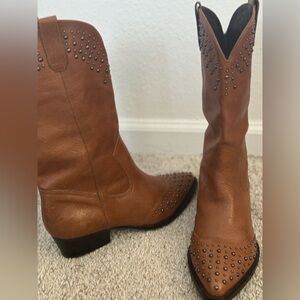 Botkier Women’s western/cowboy style boot size 9.5